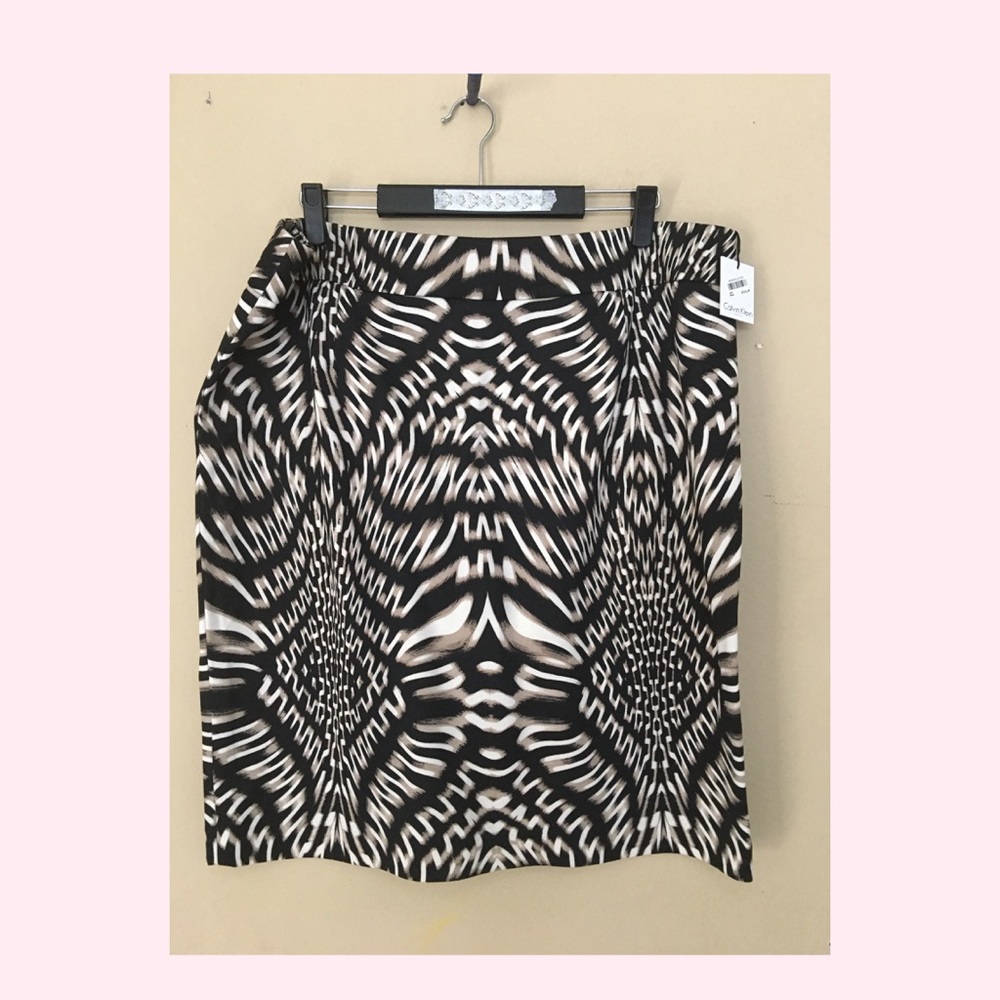 GORGEOUS NWT CALVIN KLEIN SKIRT